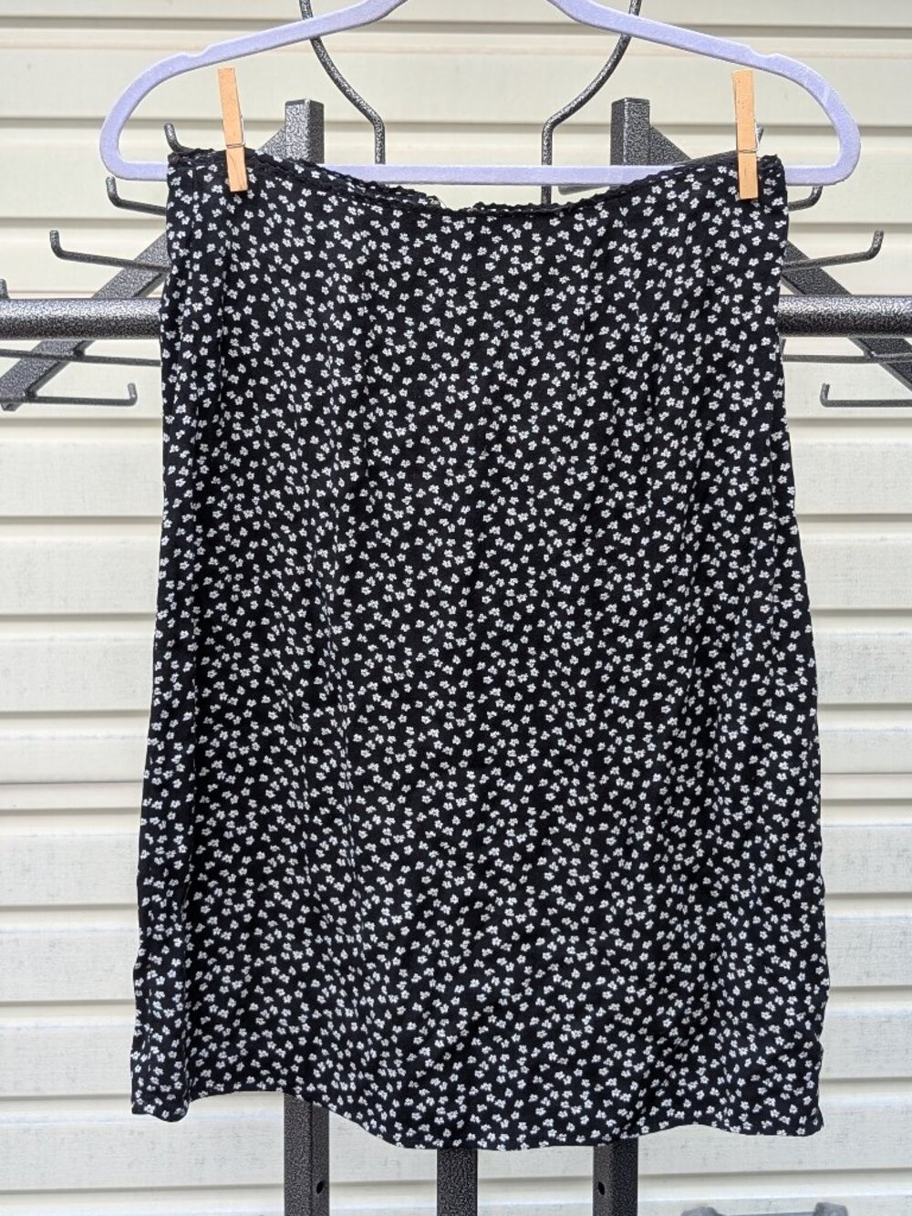 Aeropostale Black Ditsy Floral Midi Skirt M 90s Romantic Grunge Rayon Whimsigoth